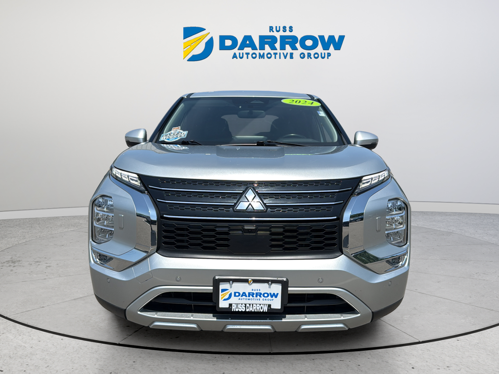 Used 2024 Silver Mitsubishi SE image 8