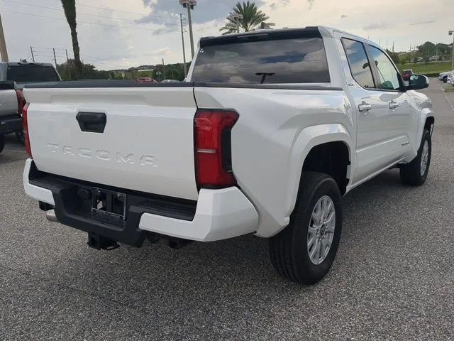 New 2026 Ice Cap Toyota SR5 image 4