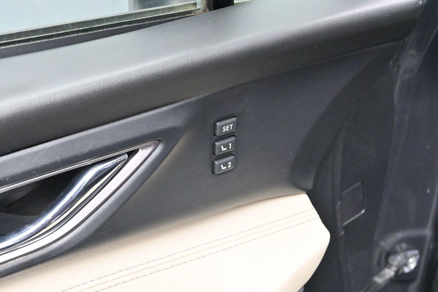 Used 2021 Magnetite Gray Metallic Subaru Limited image 10