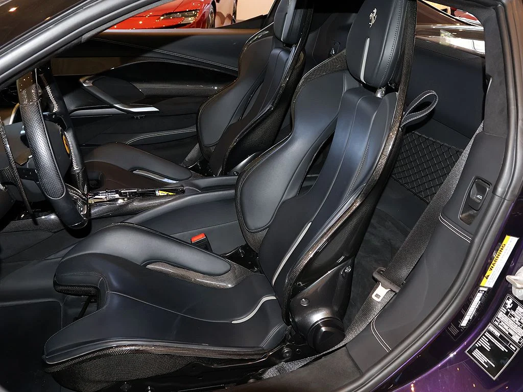 Certified Used 2025 Viola Hong Kong Ferrari  image 5