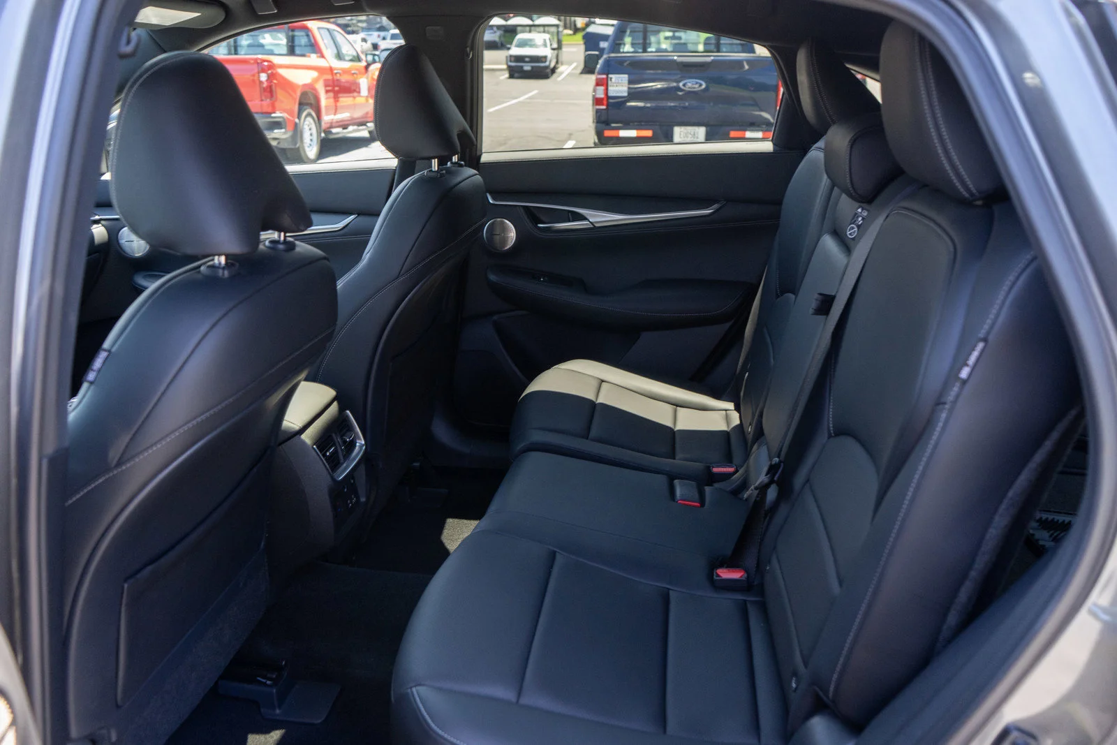 Used 2023 Graphite Shadow INFINITI SENSORY image 32