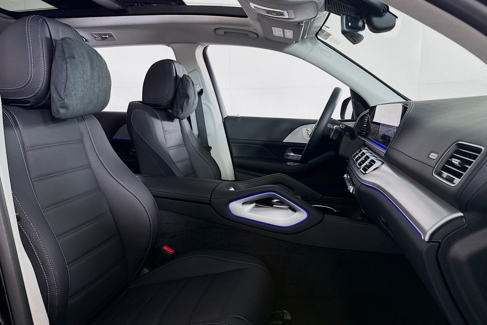 New 2026 Obsidian Black Metallic Mercedes-Benz GLS 450 4MATIC® SUV image 6