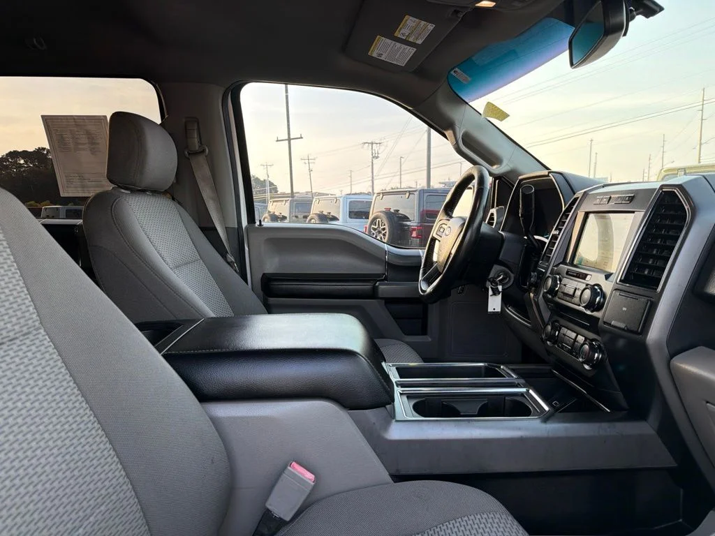 Used 2018 White Ford XLT image 24