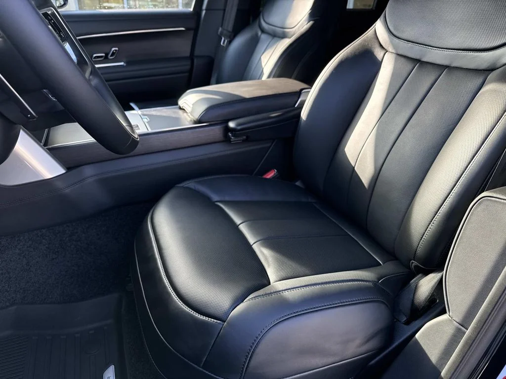 2025 Land Rover Range Rover SE - Photo 10
