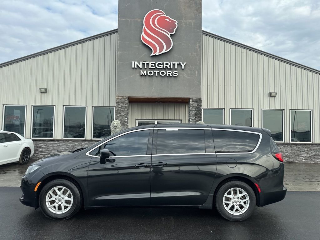 2017 Chrysler Pacifica Touring