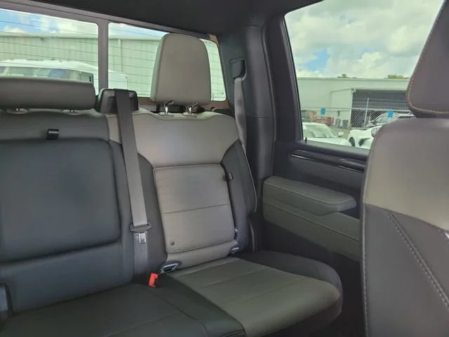 2025 Chevrolet Silverado 2500HD ZR2 - Photo 19