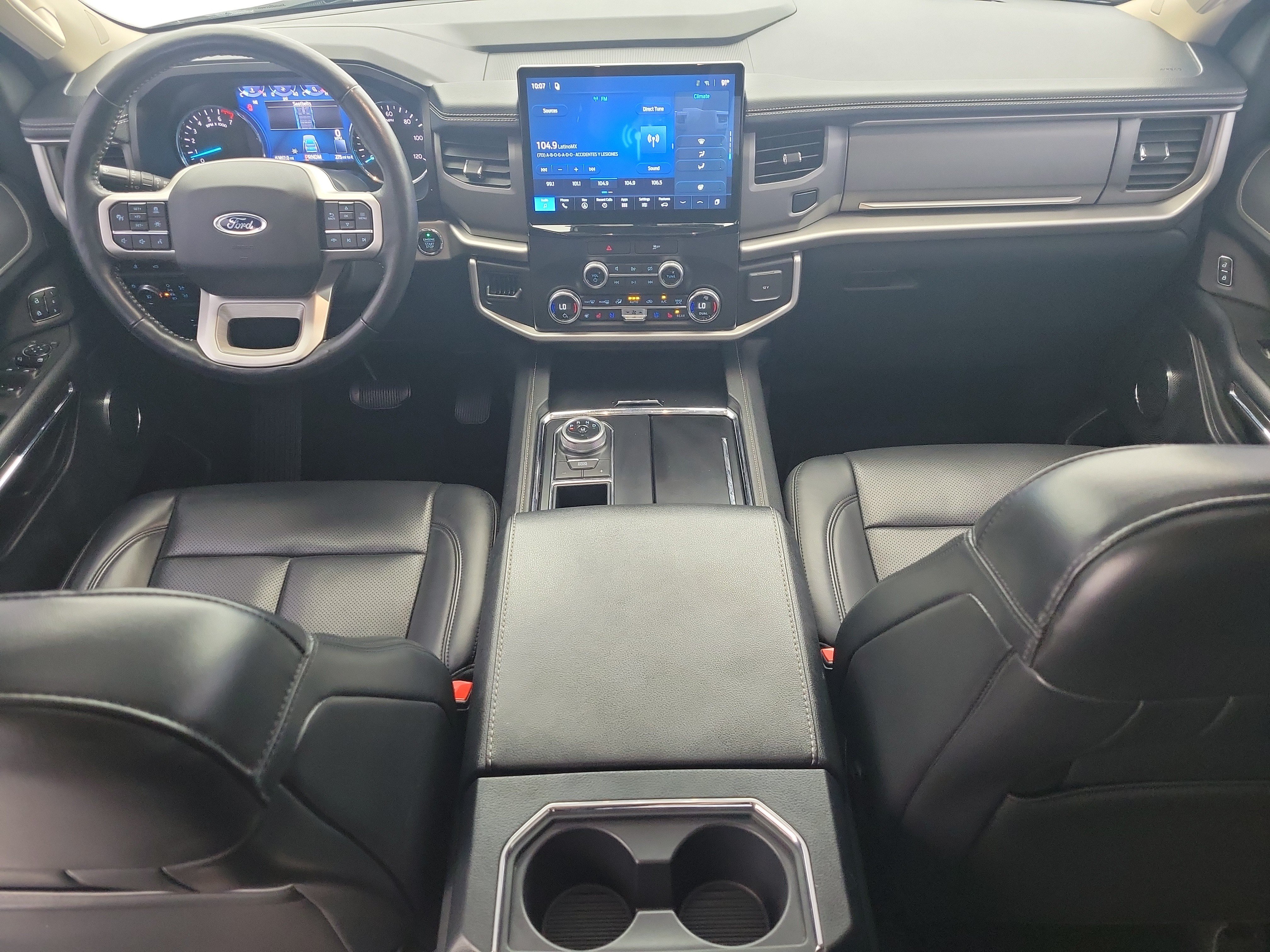Used 2022 White Metallic Ford XLT image 16