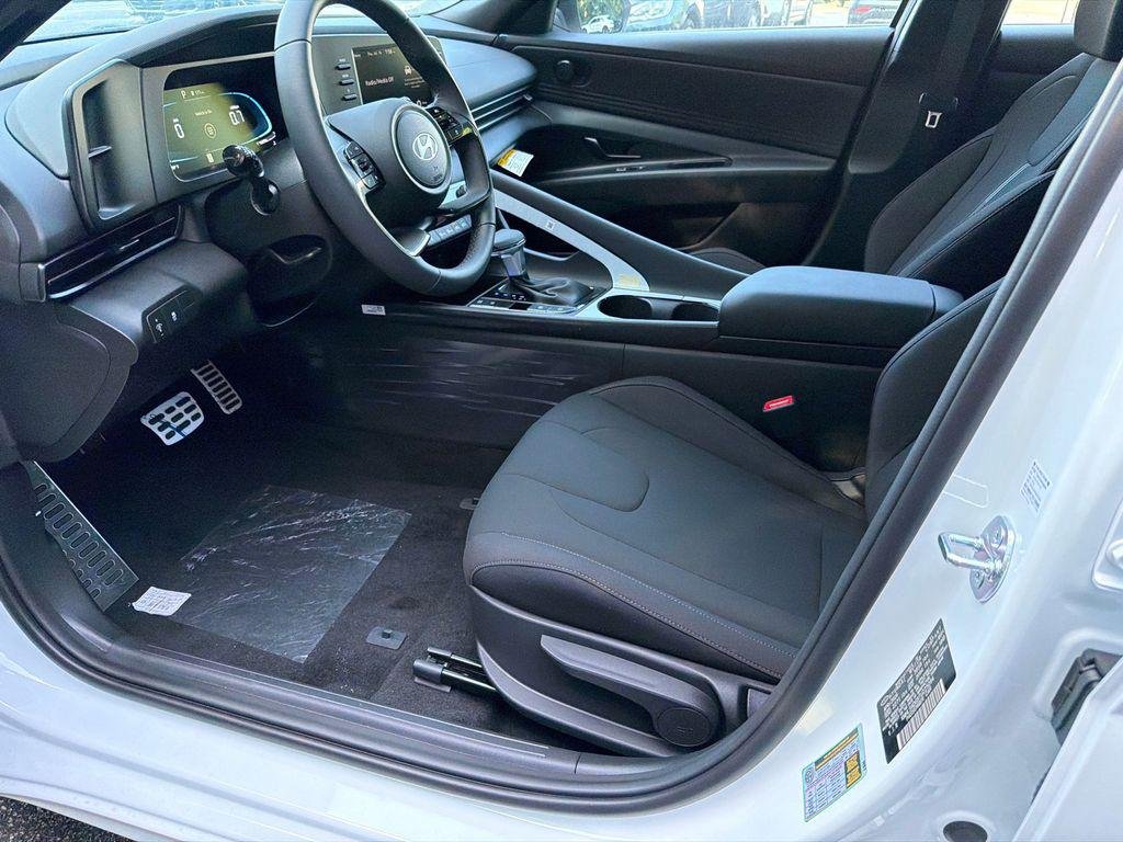 New 2026 White Hyundai SEL Sport image 9