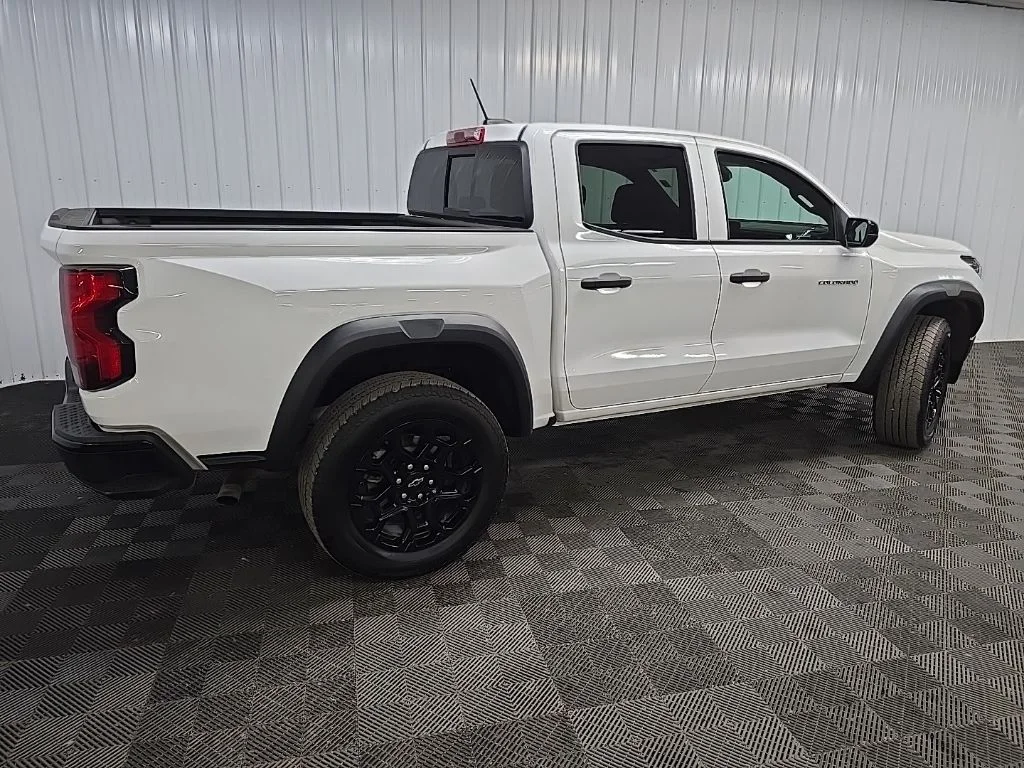 Used 2026 White Chevrolet Trail Boss image 3