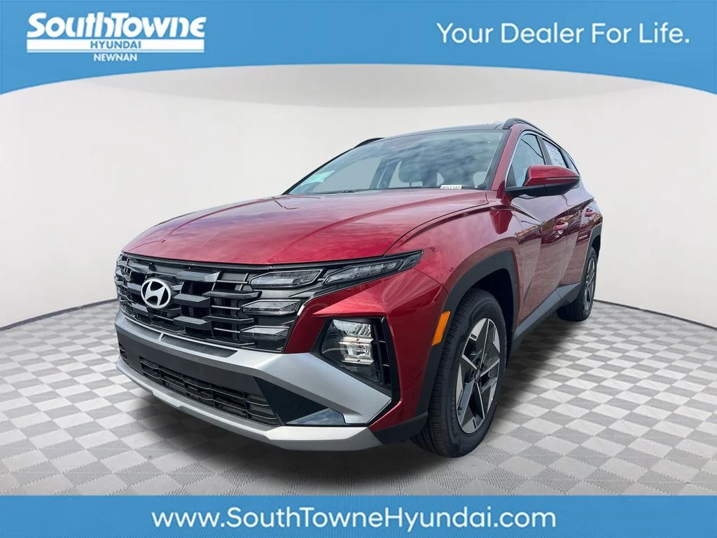 Used 2025 Red Hyundai SEL Convenience image 1