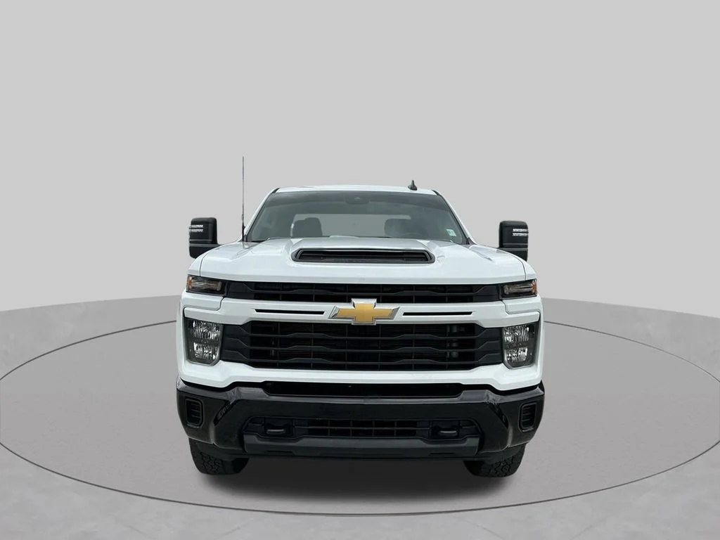Used 2024 White Chevrolet Custom image 16