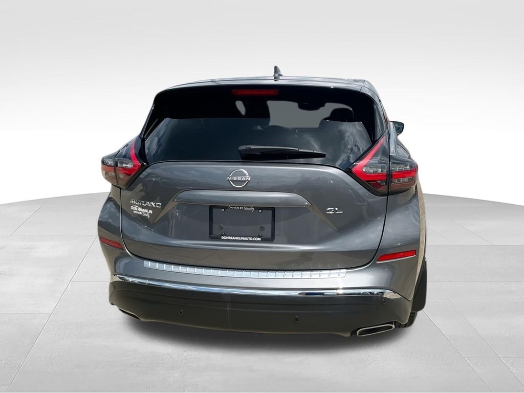 Used 2023 Gray Nissan SL image 7