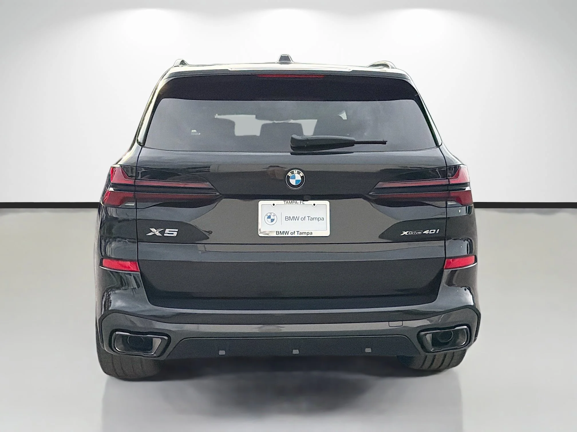New 2026 Black Sapphire Metallic BMW xDrive40i image 4