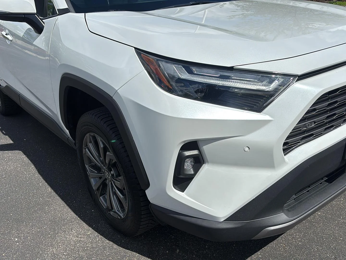 Used 2023 Wind Chill Pearl Toyota Limited image 7