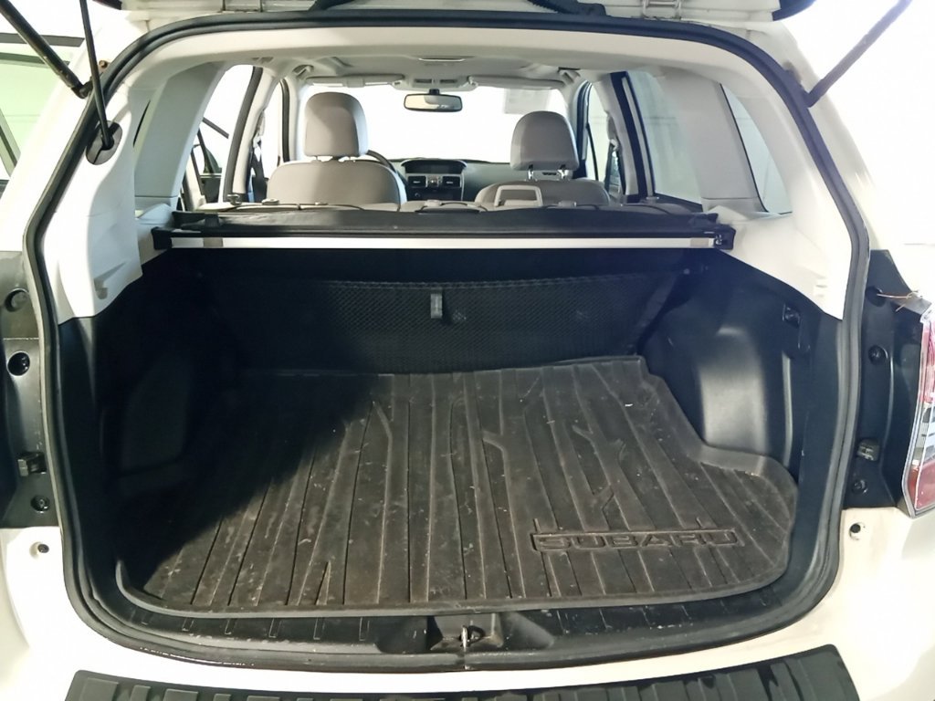 Used 2015 Satin White Pearl Subaru 2.5i Limited image 11