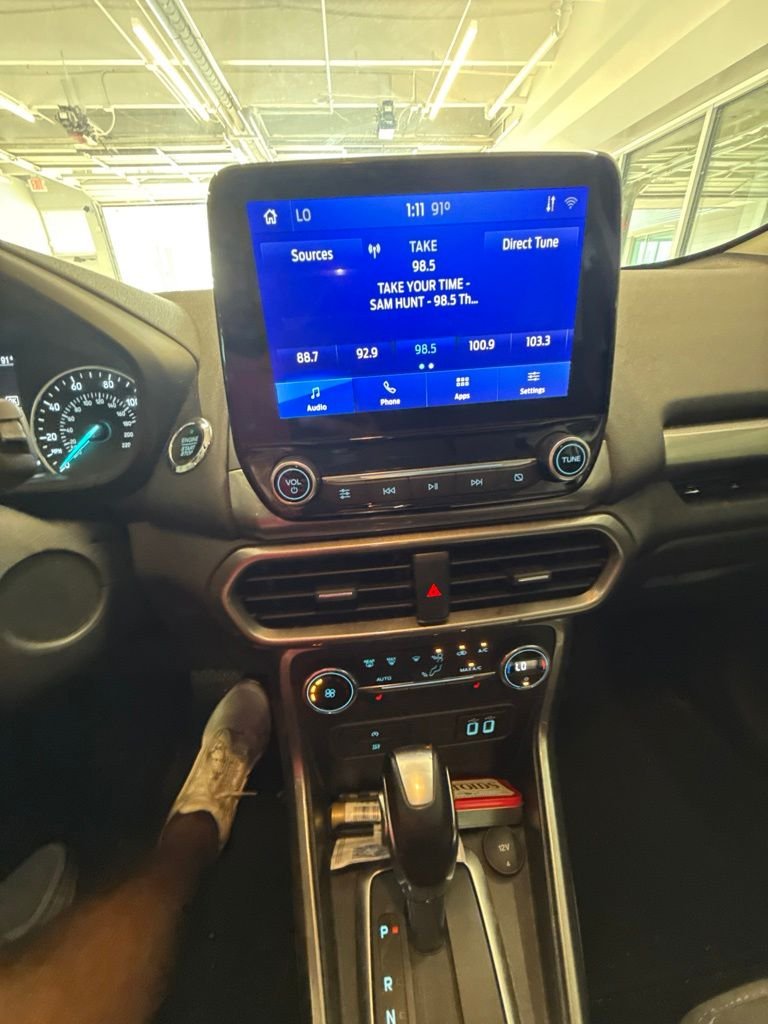 Used 2020 Ruby Red Metallic Tinted Clearcoat Ford SE image 8