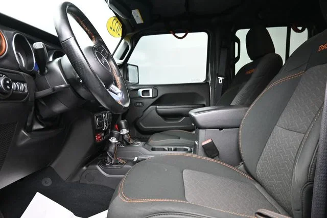 Used 2022 Gray Jeep Mojave image 23