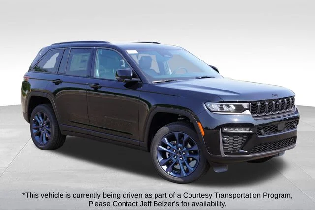 New 2026 Diamond Black Crystal Pearl-Coat Exterior Paint Jeep Limited image 1