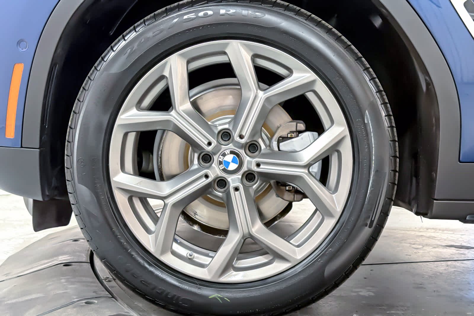 Used 2024 Phytonic Blue Metallic BMW sDrive30i image 27