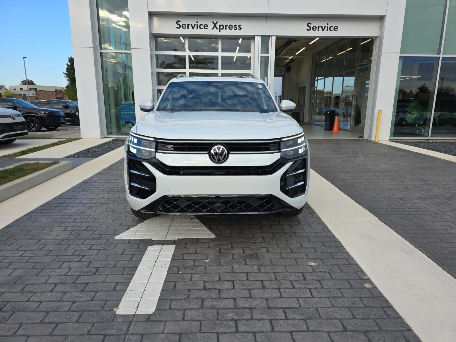 New 2027 Opal White Pearl Volkswagen SEL Premium R-Line 4Motion image 2