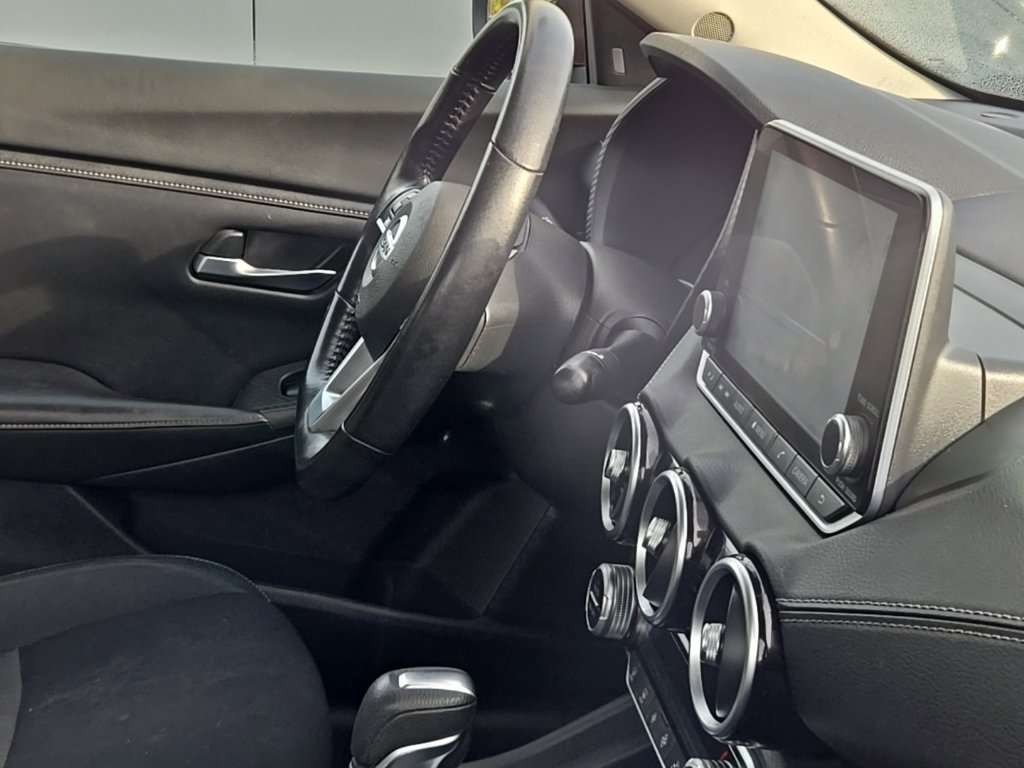 Used 2020  Nissan SV image 17