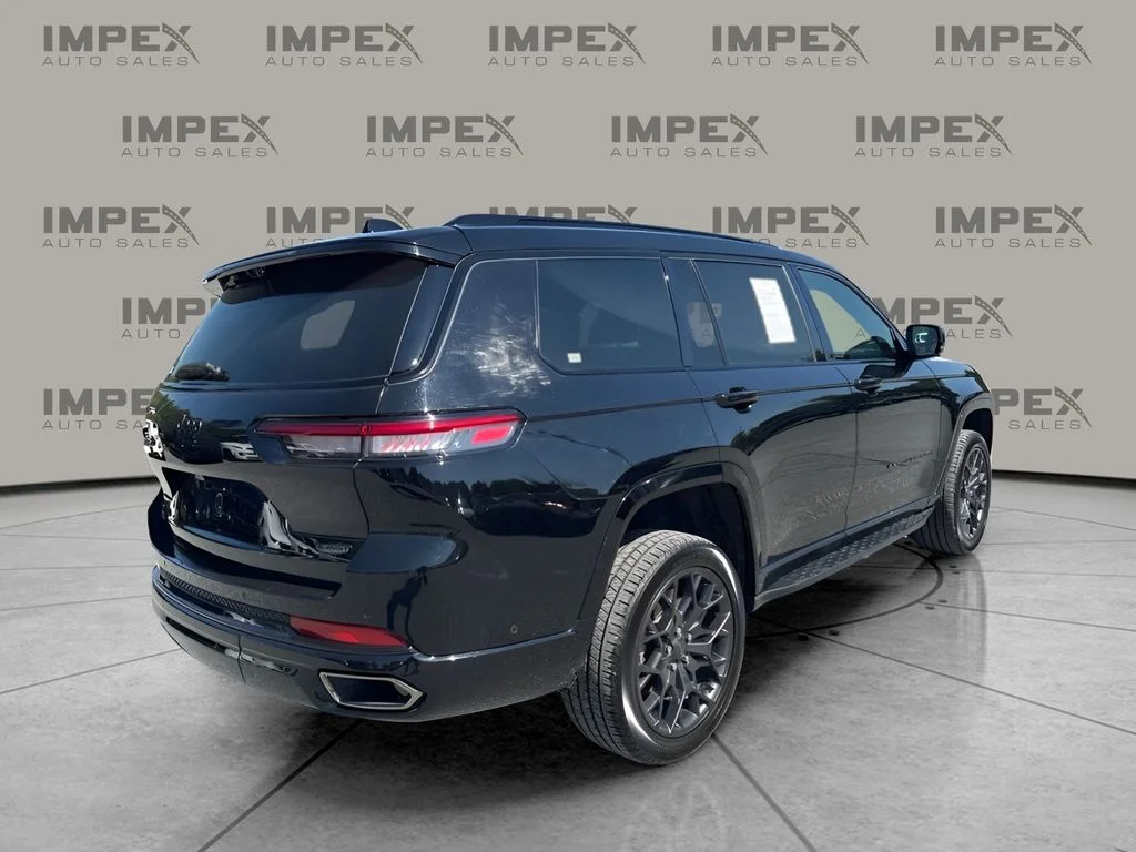Used 2025 Black Jeep Summit image 5