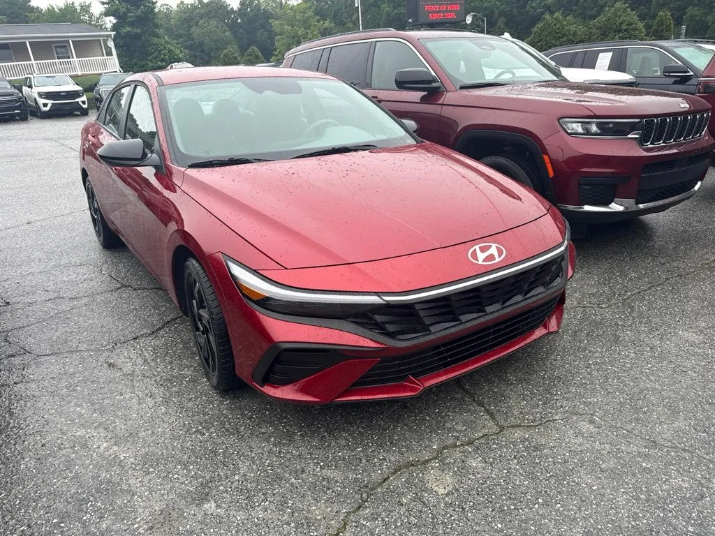 Used 2026 Red Hyundai SEL Sport image 2