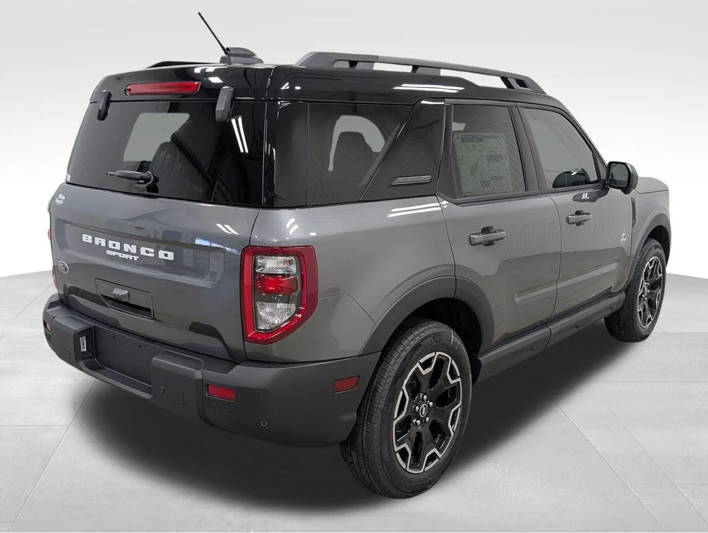 New 2025 Carbonized Gray Metallic Ford Outer Banks® image 6