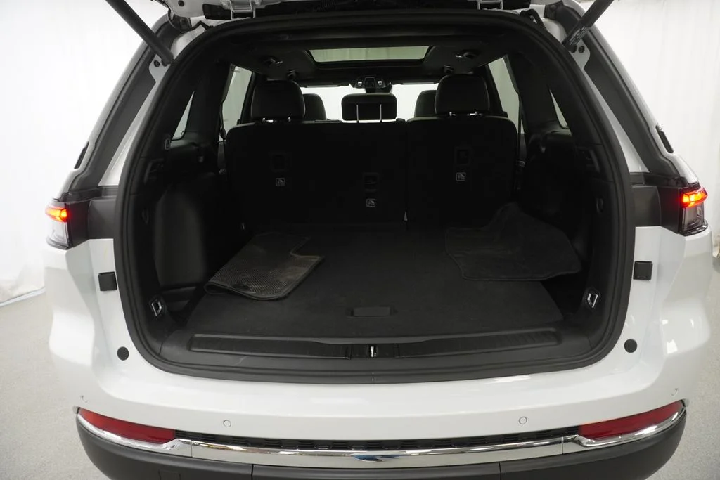 Used 2025 White Jeep Limited image 45