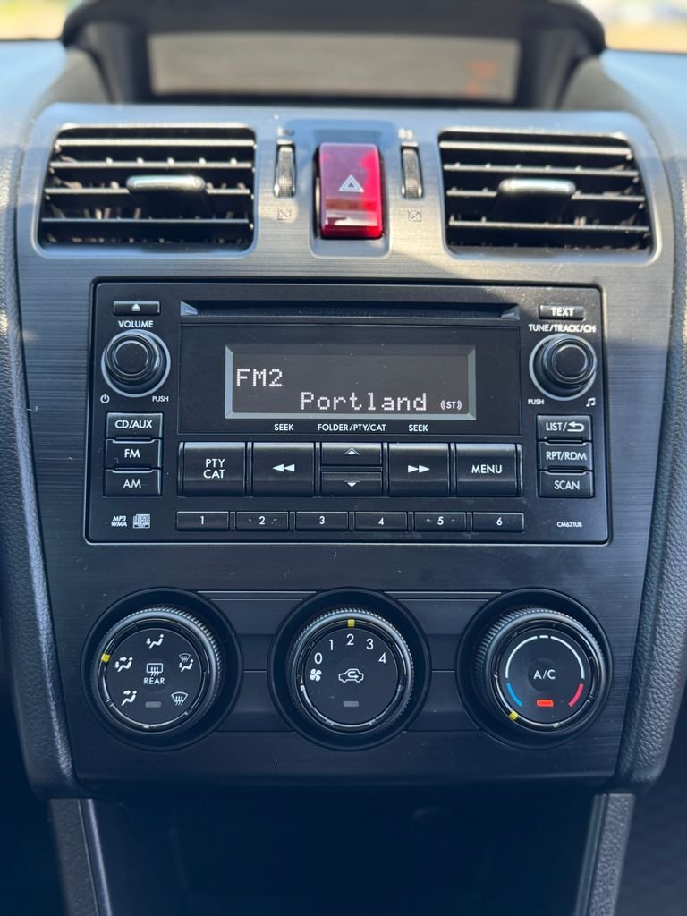 Used 2012 Ice Silver Metallic Subaru 2.0i Premium image 17