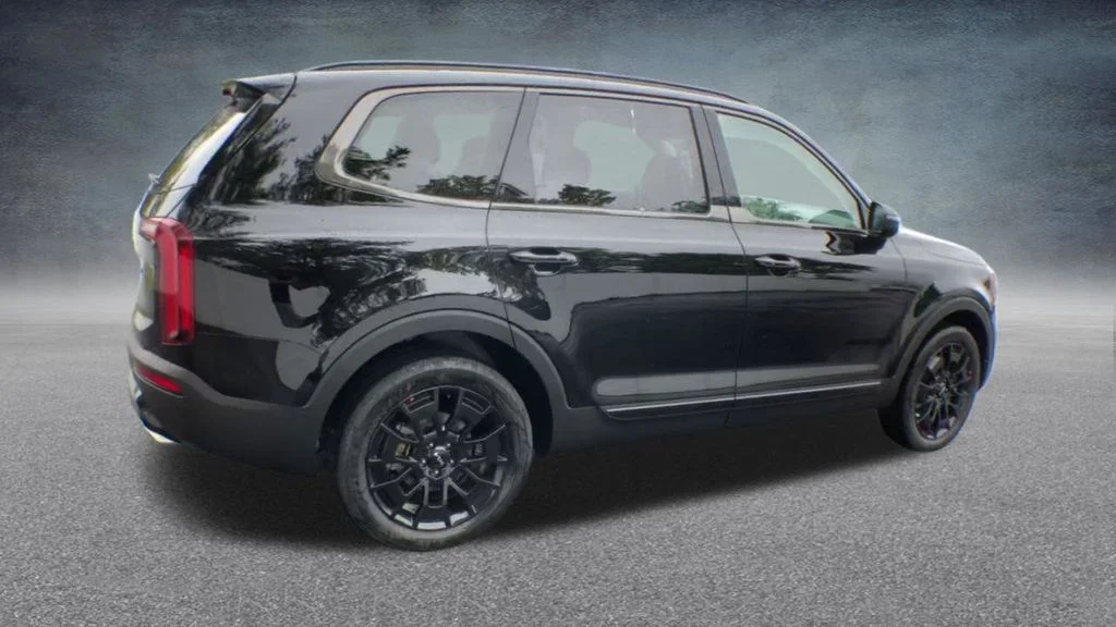 Used 2022 Black Kia EX image 24