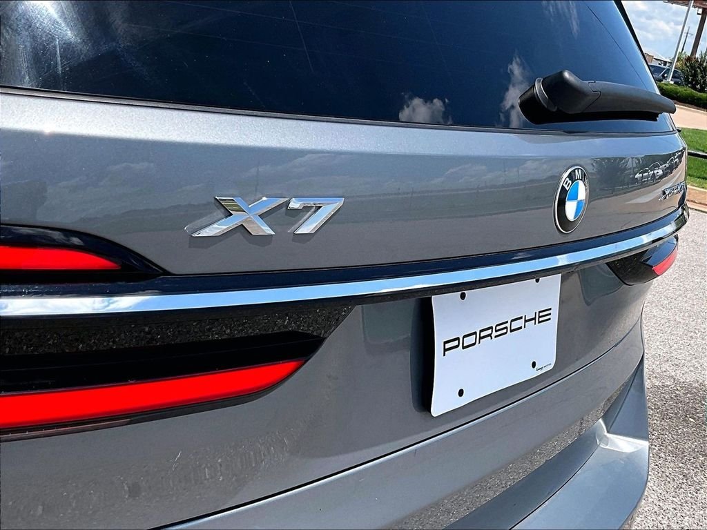 Used 2023 Gray BMW xDrive40i image 22