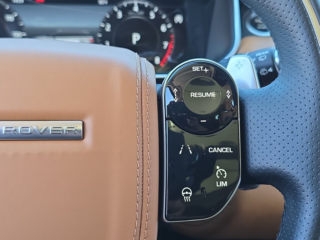 Used 2019 Gray Land Rover HSE Dynamic image 21
