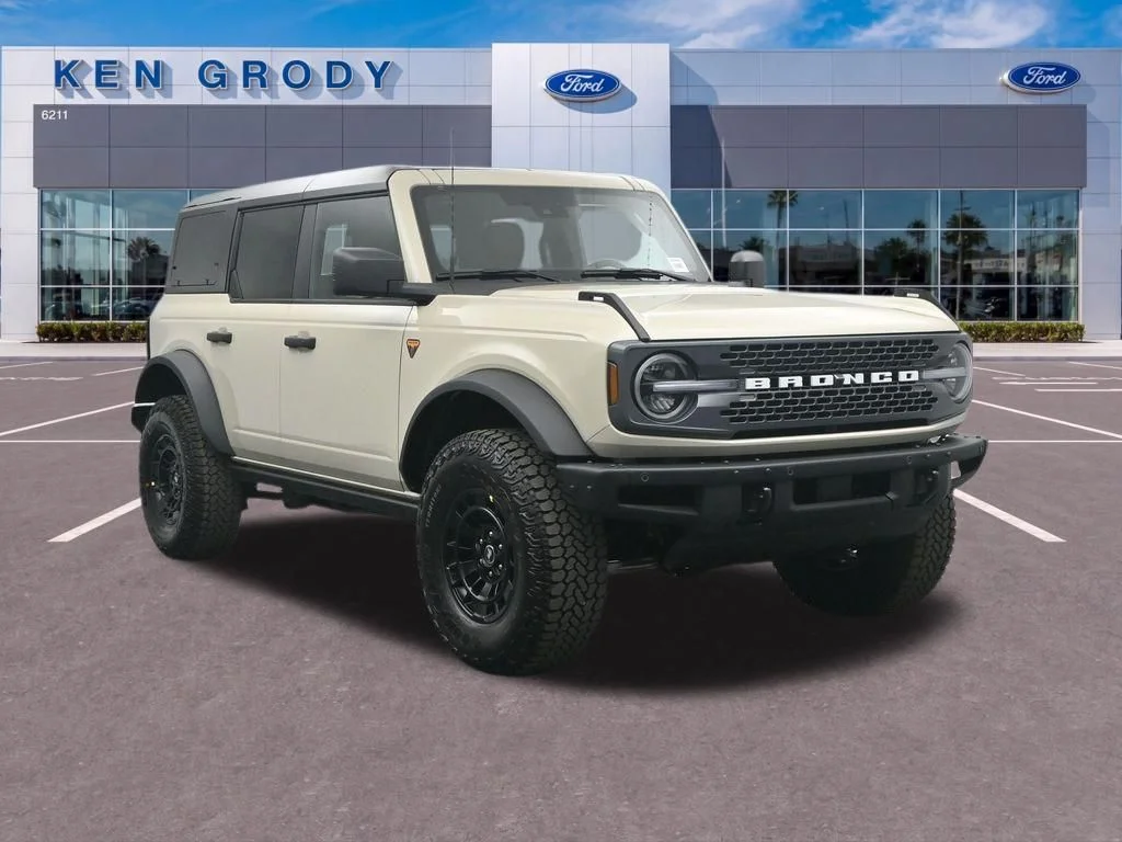 New 2026 Desert Sand Ford Badlands image 1