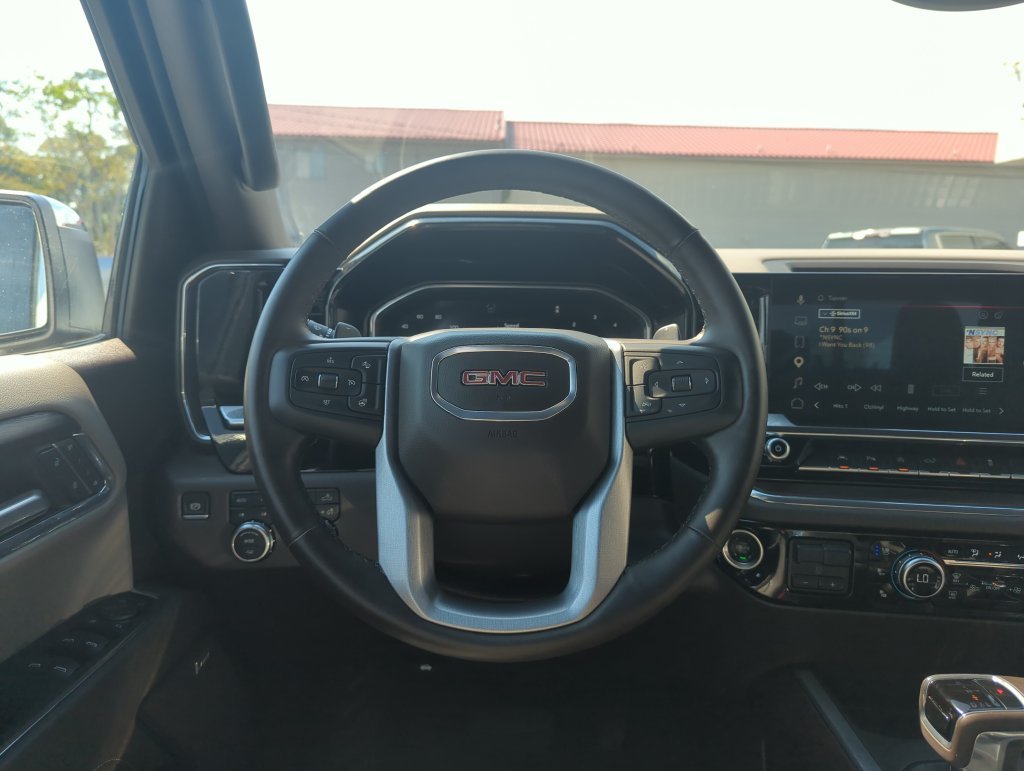 Used 2025 White GMC SLT image 16