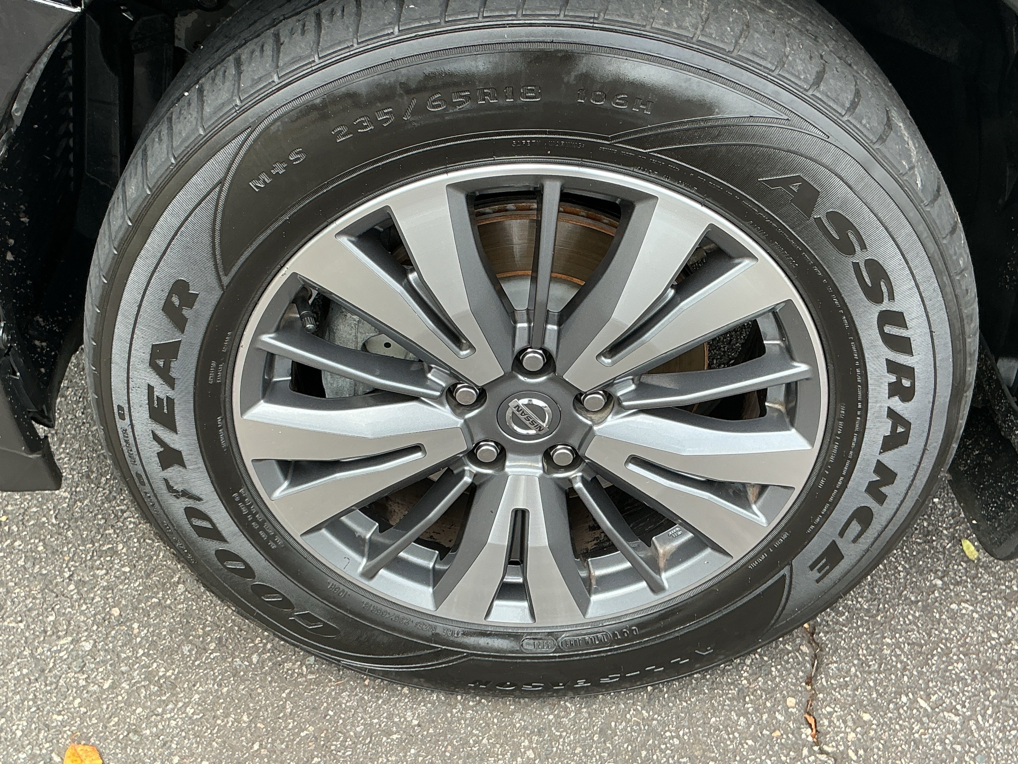 Used 2020 Magnetic Black Pearl Nissan S image 9