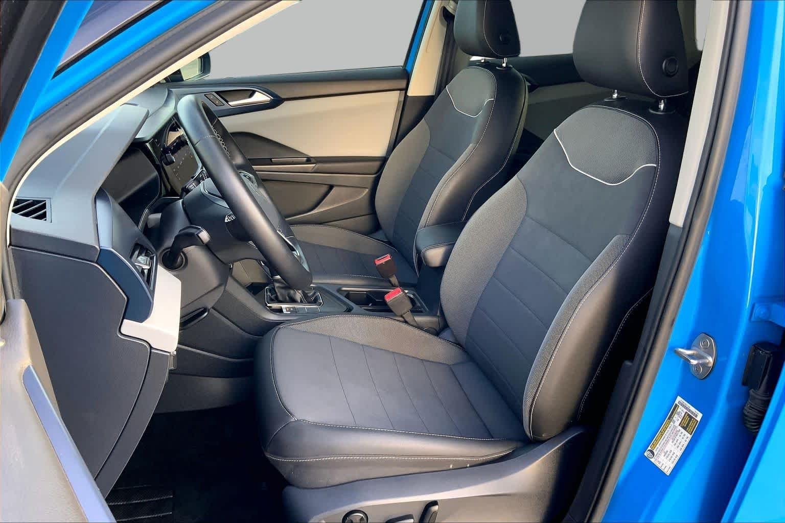 Pre-Owned 2023 Volkswagen Taos SE