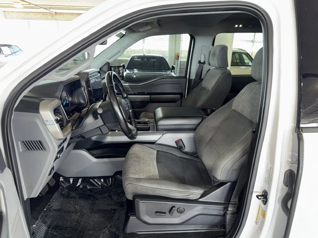 Used 2022 White Ford XLT image 21