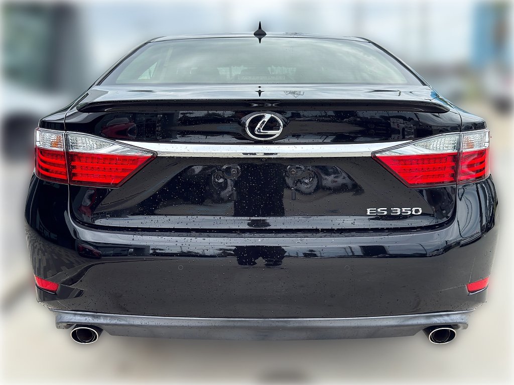 Used 2013 Obsidian Lexus Base image 5