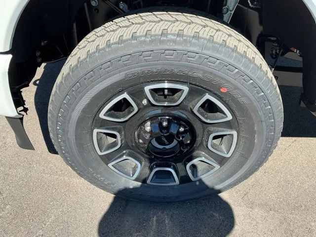 New 2026 Star White Metallic Tri-Coat Ford F-350® Platinum® image 40