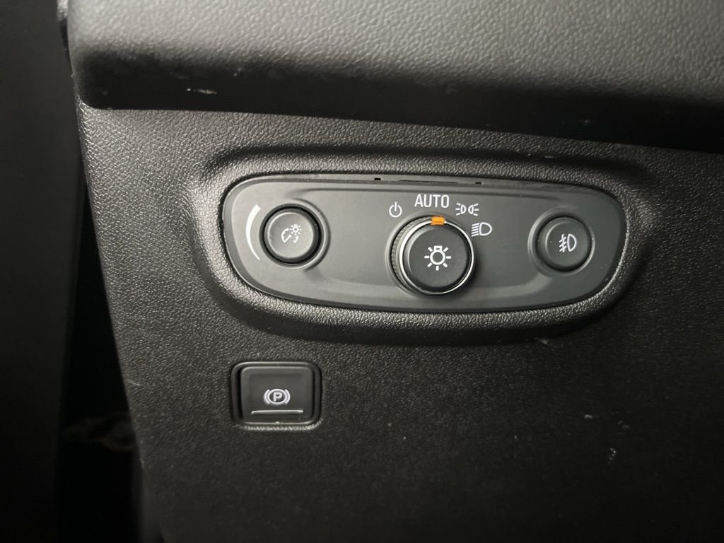 Used 2019 Gray GMC SLT image 13