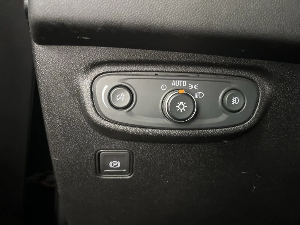 Used 2019 Gray GMC SLT image 13