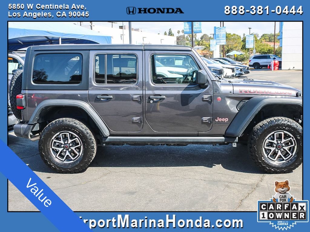 Used 2025 Crystal Metallic Jeep Rubicon image 29