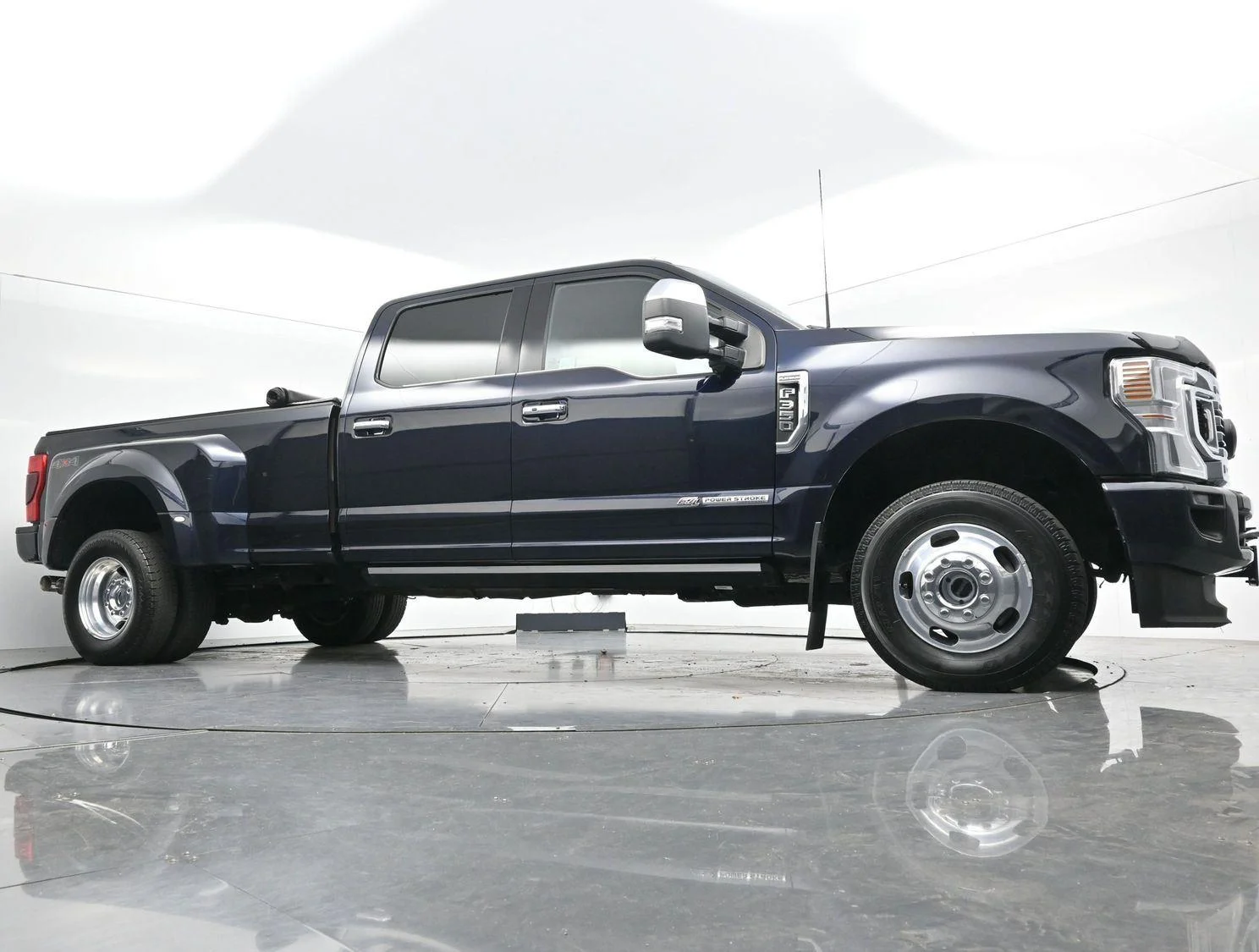 Used 2022 Antimatter Blue Metallic Ford Platinum image 51