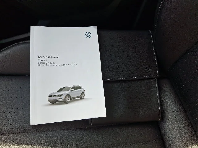 Used 2022 White Volkswagen 2.0T SE image 25
