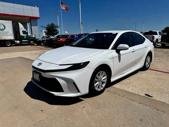 Used 2025 White Toyota LE image 3
