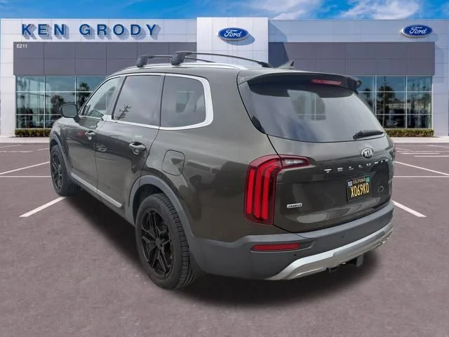 Used 2020 Green Kia EX image 4