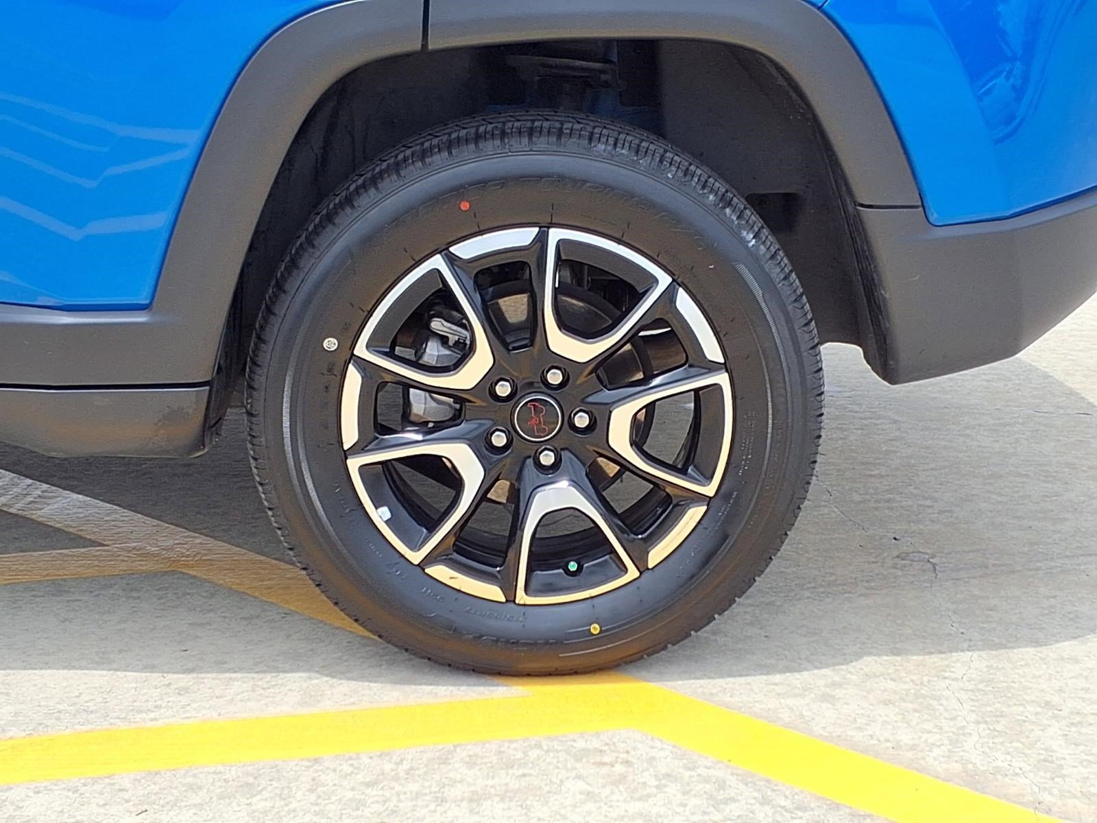 2025 Jeep Compass Trailhawk - Photo 9