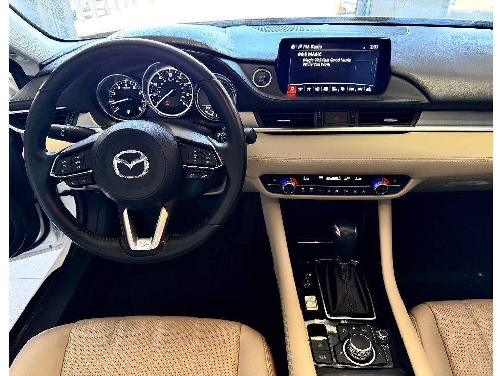 Used 2021 Snowflake White Pearl Mica Mazda Touring image 10