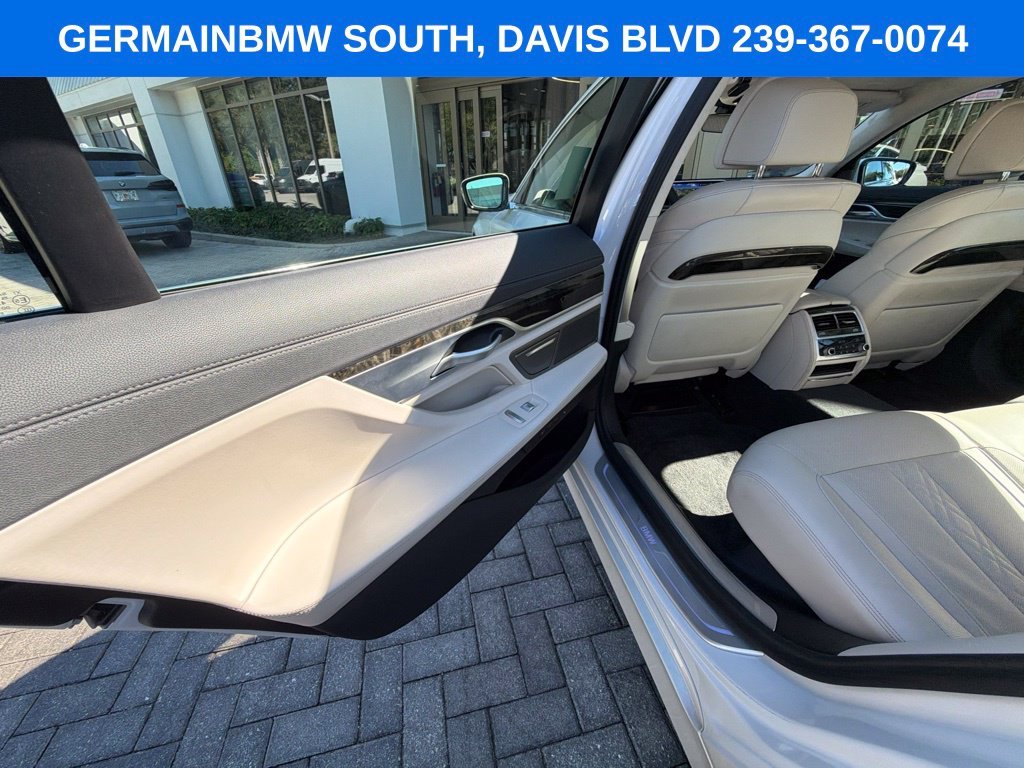 Used 2022 Mineral White Metallic BMW 750i xDrive image 24